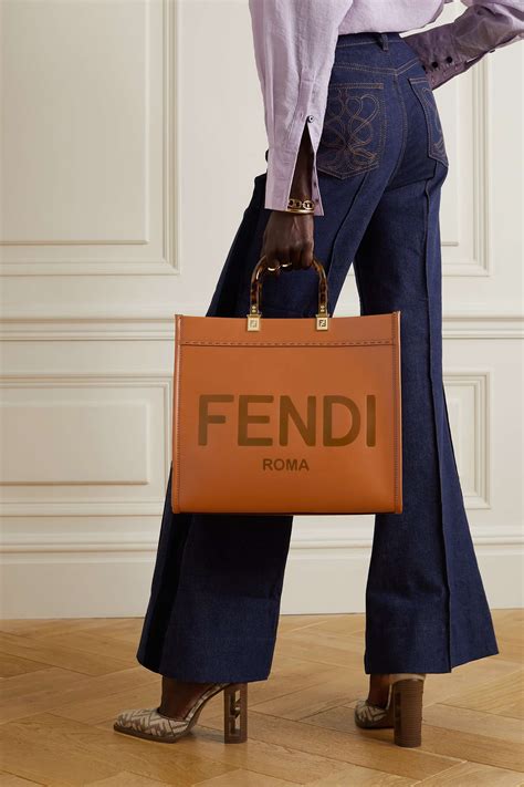 fendi sunshine tote with zipper|fendi sunshine shopper with strap.